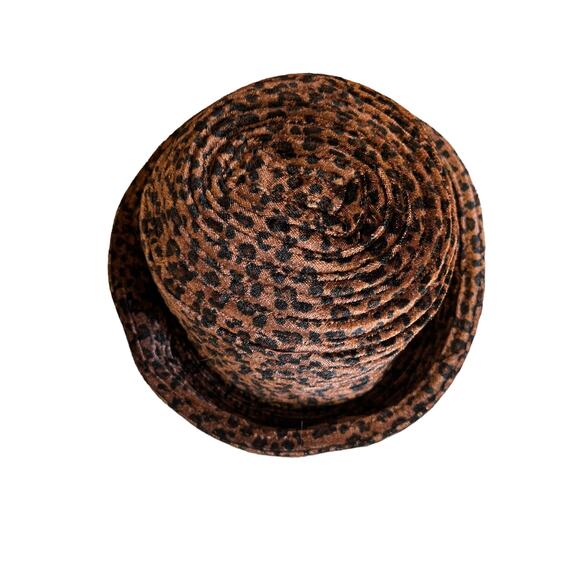 Y2K Velvet Leopard print short rolled brim hat - Picture 2 of 5